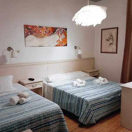 Hotel Ariston Piombino Exterior photo